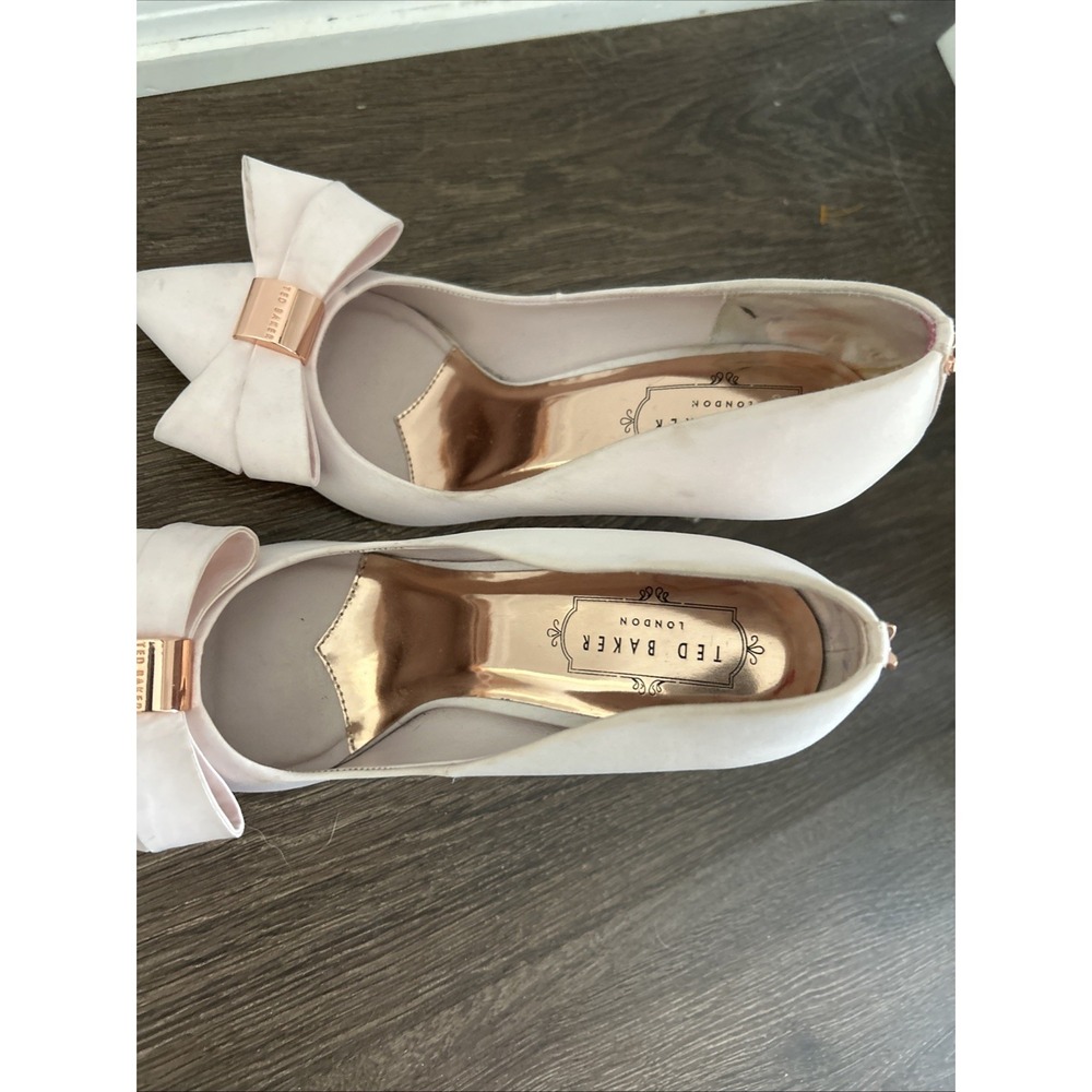 Ted Baker London Light Pink Satin Bow Pump High Heels Sz 38 7.5 Azeline CUTE - Picture 7 of 11